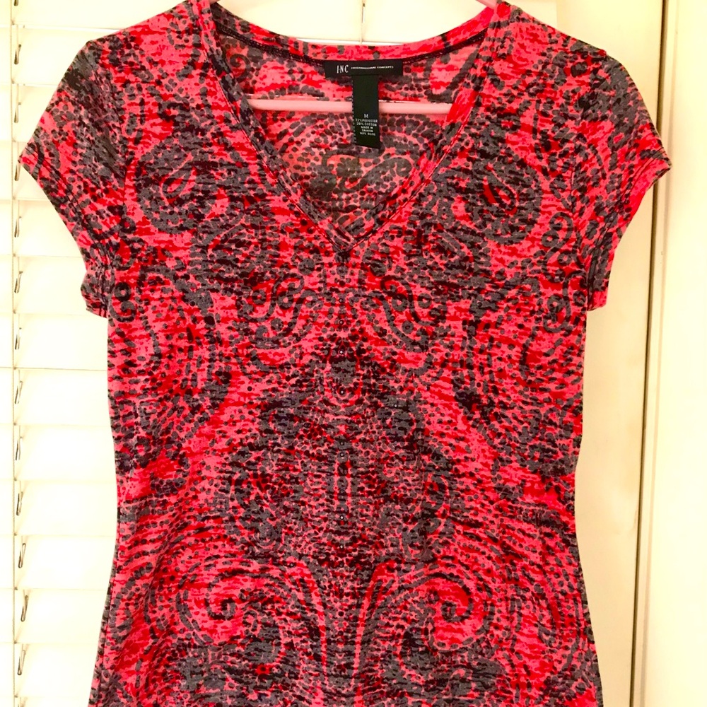 INC International Concepts Red Graphic V-Neck Tee Red and Black Medium Burnout - Picture 5 of 9